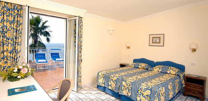 Continental Mare Isquia